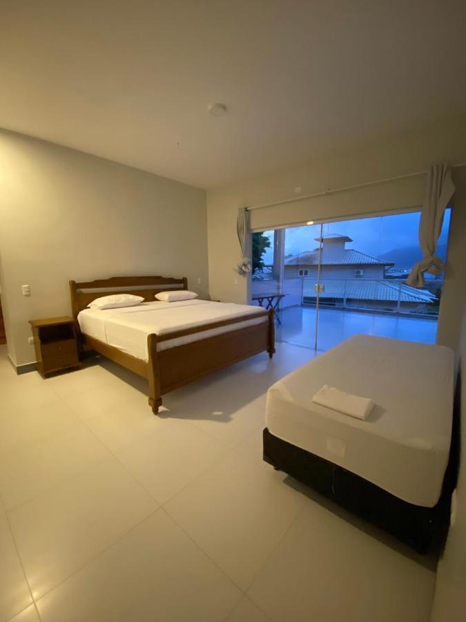 Casa Mani Bed & Breakfast Убатуба Екстериор снимка